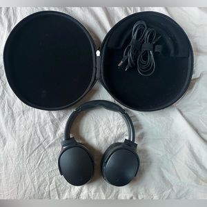 Skull Candy Hesh ANC noise cancelling headphones with case